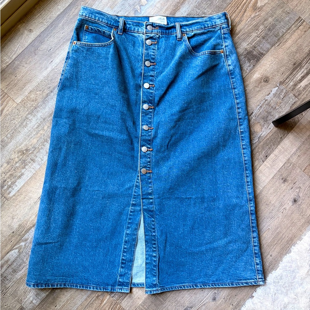 Universal Thread Blue Jean Button-Up A-Line Long skirt - size 14